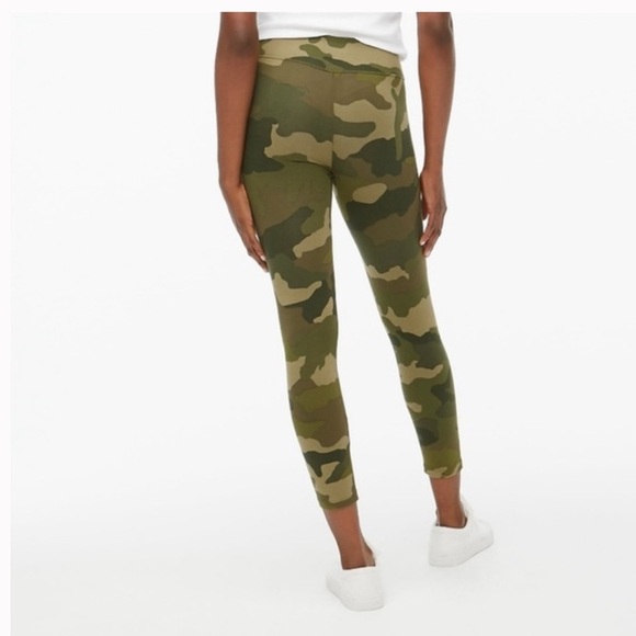 J Crew Cropped Everyday Camo‎ Leggings Sz S - Picture 2 of 8